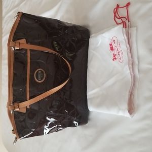 ⚡Authentic Coach Peyton Signature Brown Patent Leather Tote